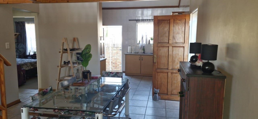 2 Bedroom Property for Sale in Langenhovenpark Free State